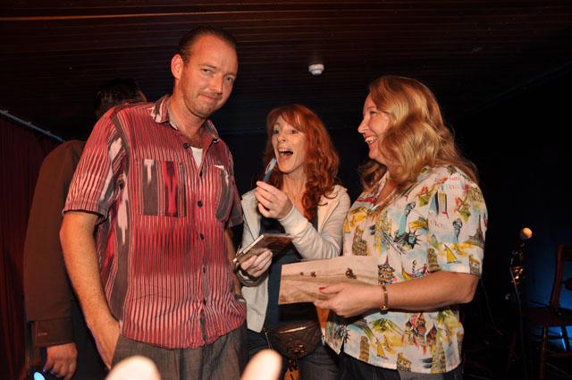 min 2011 11 19 pub 098